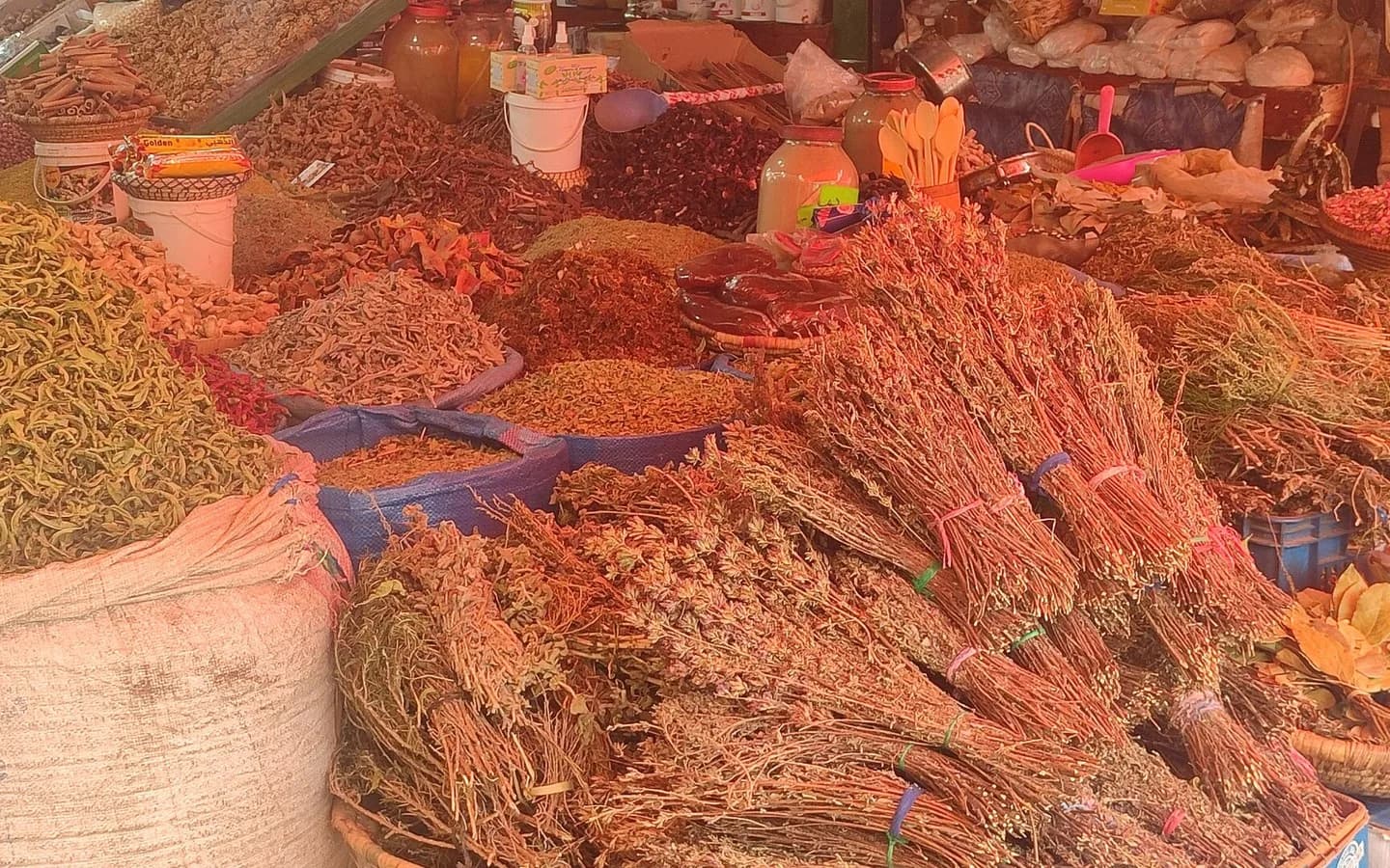 Quand le souk passe en ligne : comment Derb Omar s'adapte au ralentissement